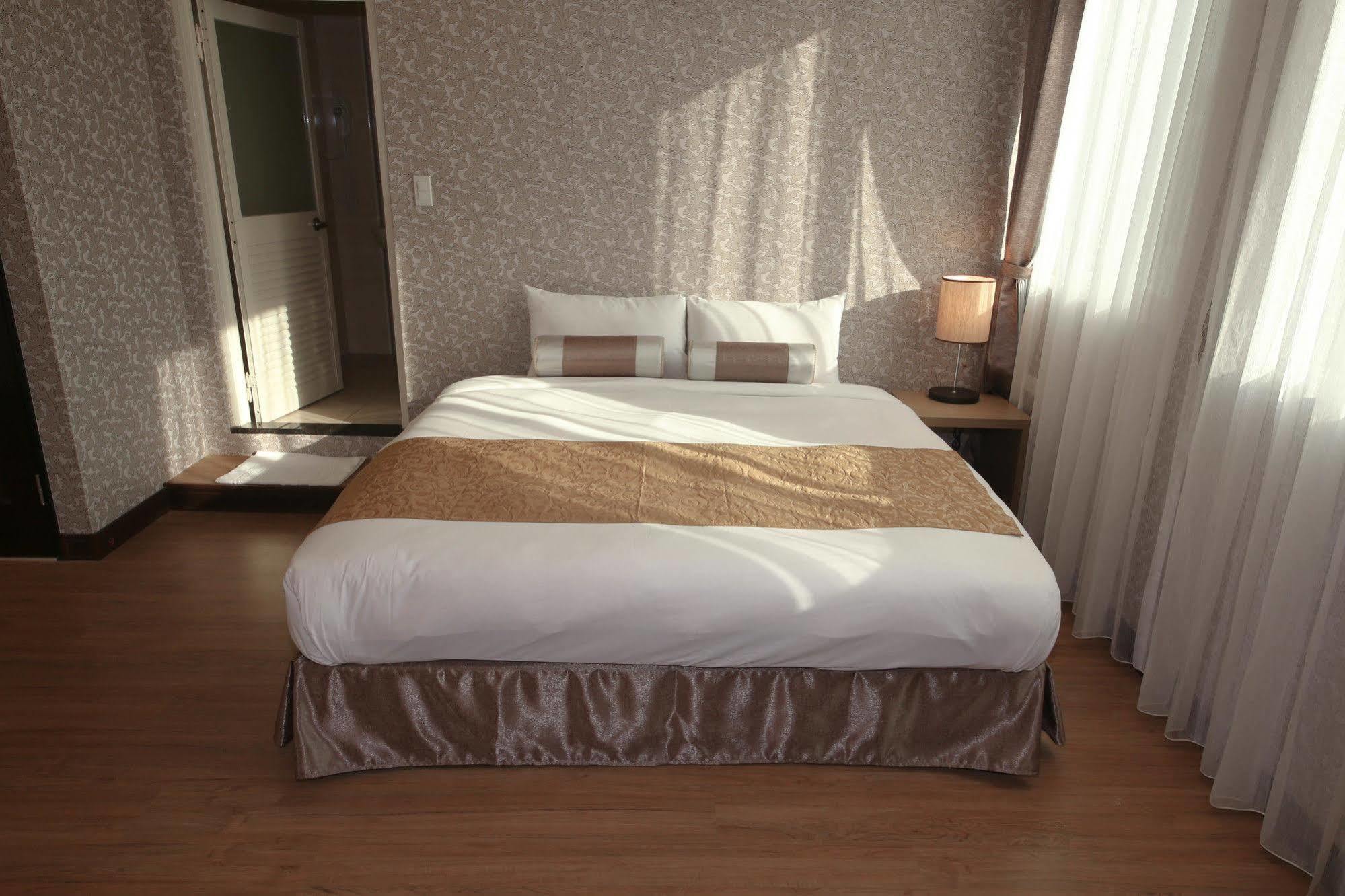 Finders Hotel Hualien Wen Hua Dış mekan fotoğraf